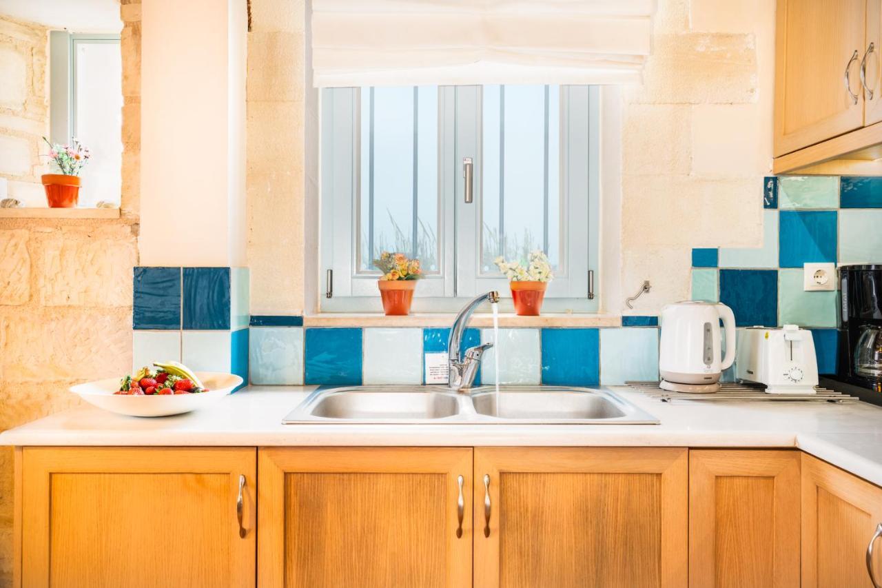 Beachfront Villa Turquoise With Private Pool, Bbq And Ping Pong Table Chania  Exterior foto