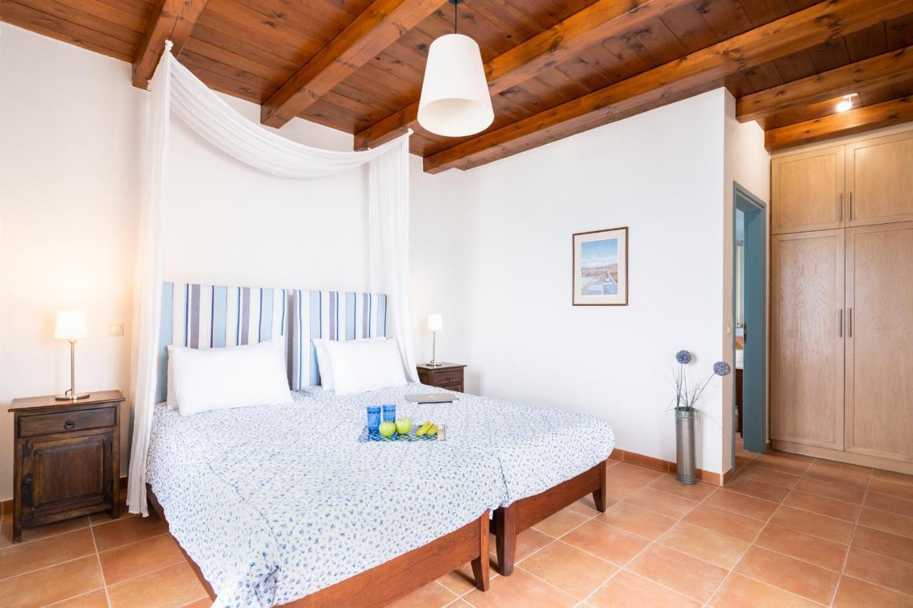 Beachfront Villa Turquoise With Private Pool, Bbq And Ping Pong Table Chania  Exterior foto
