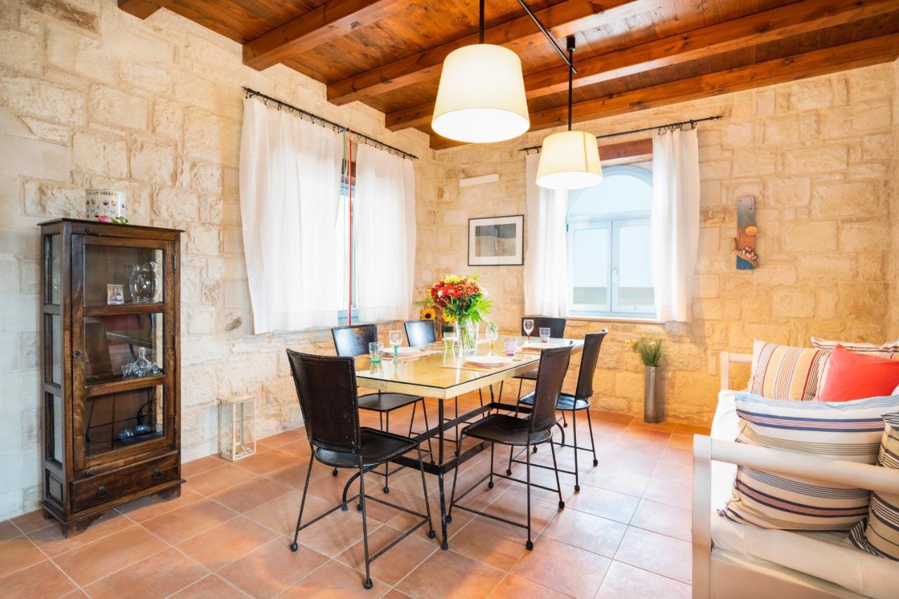 Beachfront Villa Turquoise With Private Pool, Bbq And Ping Pong Table Chania  Exterior foto